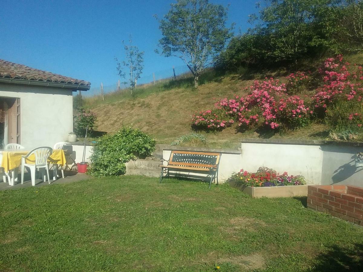 Gite Le Chapis Saint-Chamond Exterior photo
